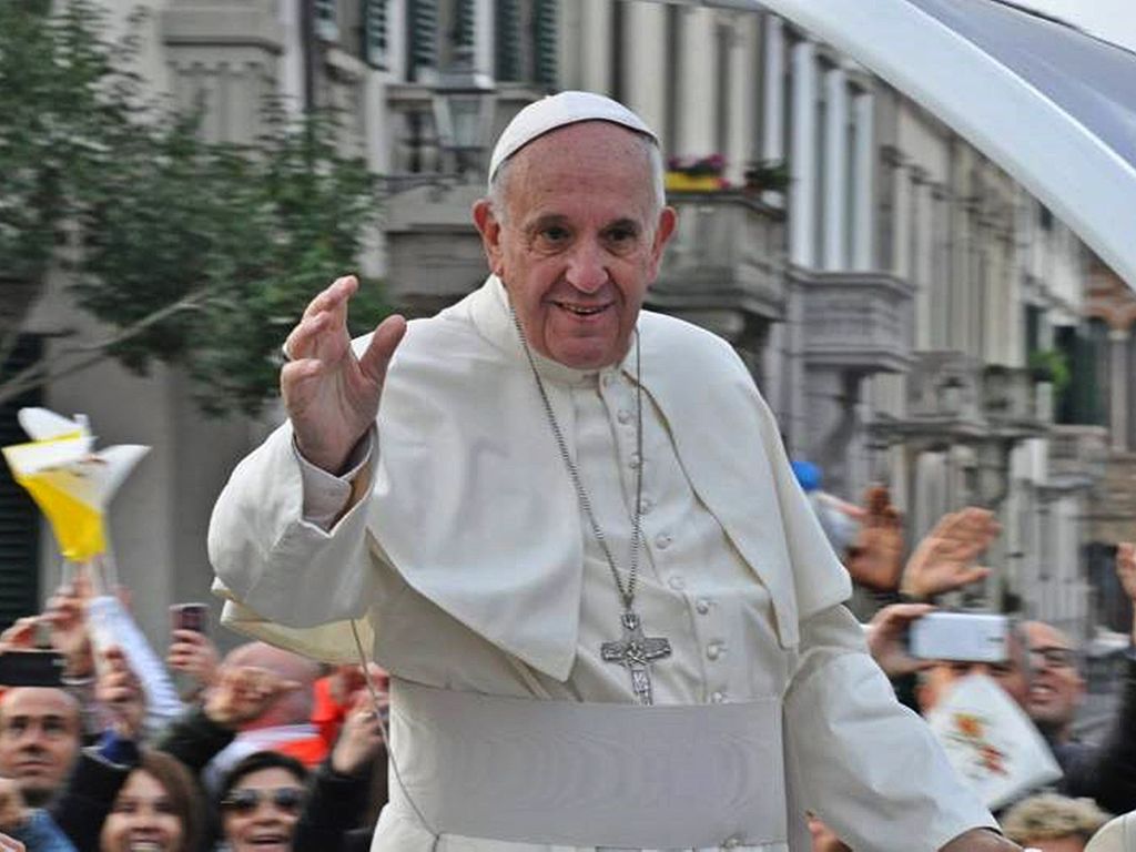 Pope Calls on hamas
